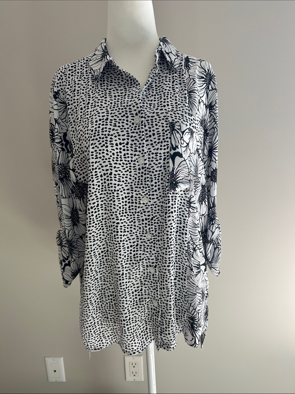 Chico's Black & White Mixed Print Button-Front Blouse